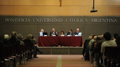 El informe fue presentado en Puerto Madero de la UCA.