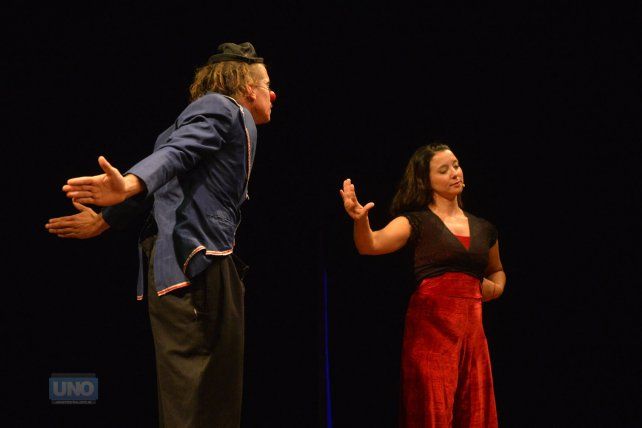 Buñuelo y Chichita jugando a la siesta. Foto <b> UNO</b> Mateo Oviedo.