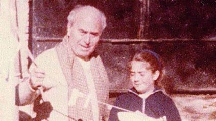 Arquímedes con Adriana en la casa de San Isidro durante las primeras reformas