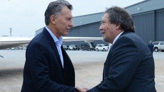 Macri a su arribó fue recibido por el cónsul argentino en Houston, Gabriel Volpi. Foto Télam.