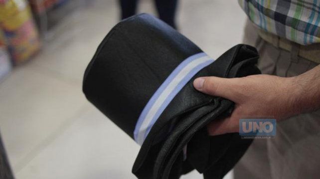 <p> Caballeros, damas antiguas, coyas, vendedores de velas, lavanderas y paisanas son las opciones más buscadas.</p><p></p>