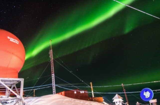 Las increíbles imágenes de la aurora polar en la Antártida Argentina