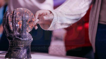 <b> Fenómenos físicos</b>. La enseñanza de la ciencia a través de los experimentos. 