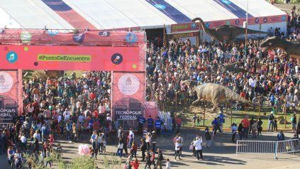 Un mundo. El evento hizo colapsar hasta el servicio de transporte.