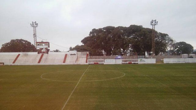 El Mutio a la espera del partido. Foto Prensa Paraná Romina Vergara