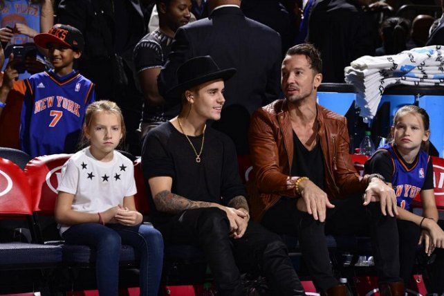 Justin Bieber y el Pastor Carl Lentz en 2014. Foto inquisitr.com
