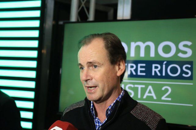 El gobernador saludó a las nueve listas que participaron en la interna del Justicialismo. Foto <b> UNO</b> Diego Arias. 