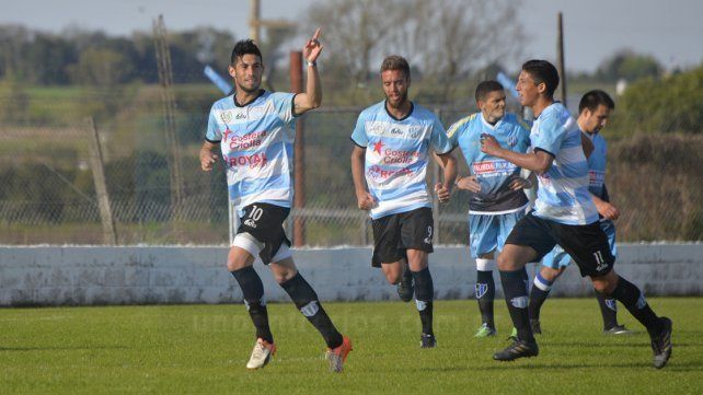 Exequiel Comas marcó el segundo tanto de Belgrano. Foto <b> UNO </b>Mateo Oviedo